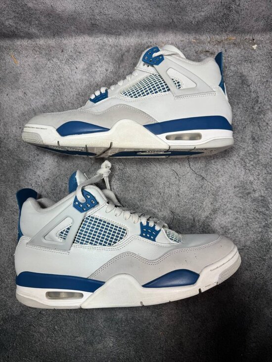 Size 11.5 | Jordan 4 Military Blue With Box | Pre-Owned main image 4